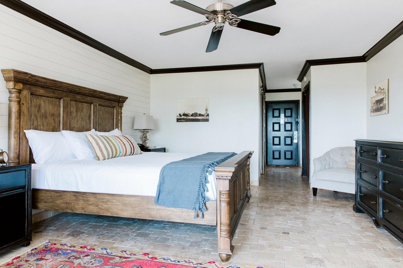 Hillside Boutique Hotel Castroville المظهر الخارجي الصورة