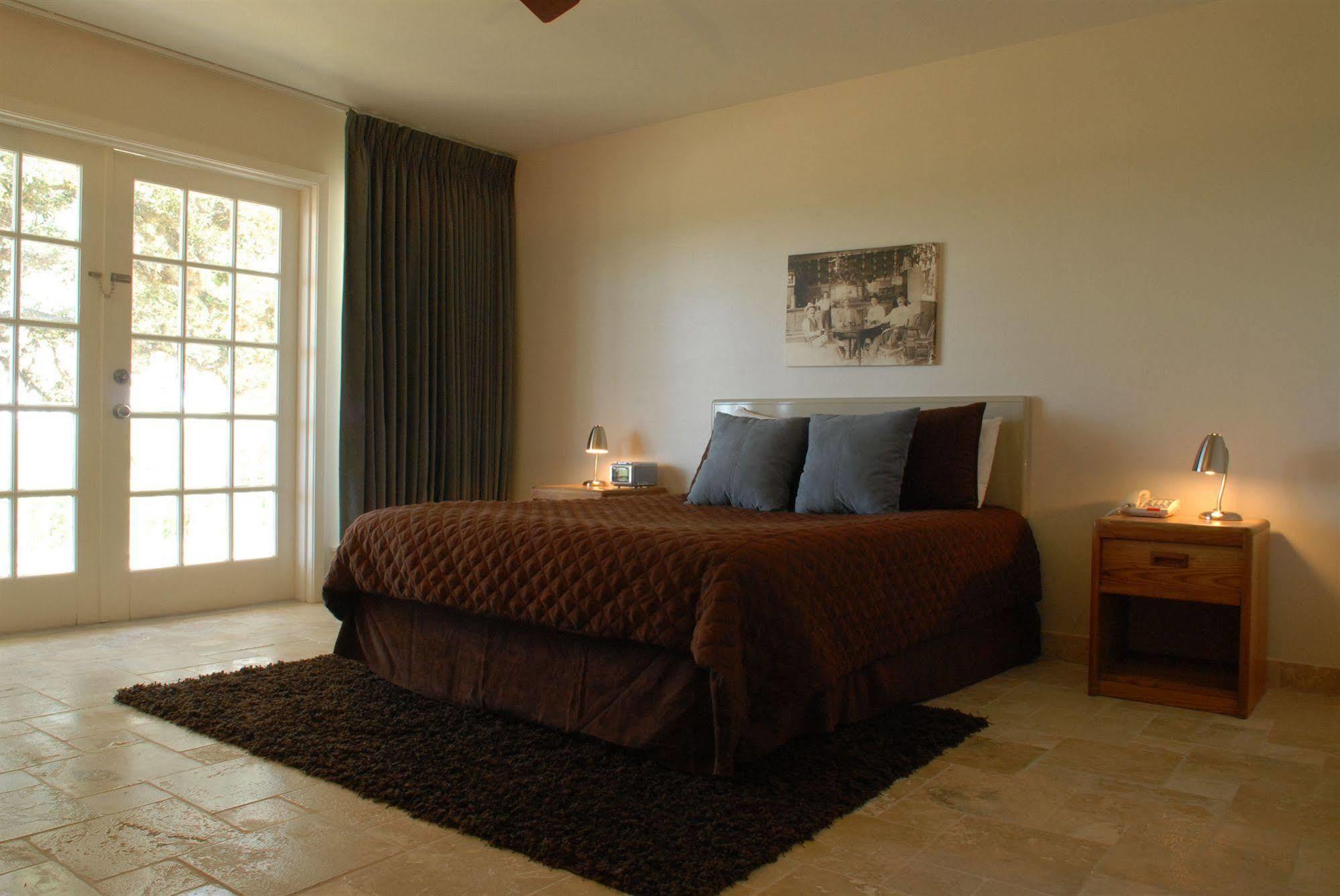 Hillside Boutique Hotel Castroville المظهر الخارجي الصورة